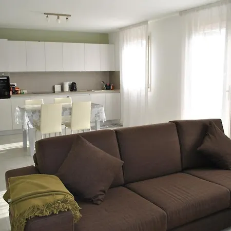 La Bussola Apartment *